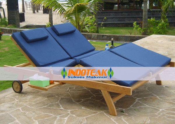 Teak Double Lounger With Blue Color Cushions