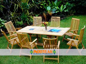 Nice Outdoor FurnitureRectangular Extend Table And Chairs