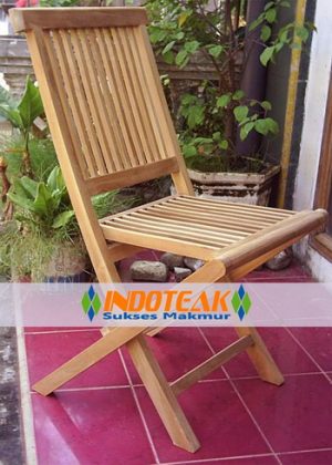 Lesli Folding Chair
